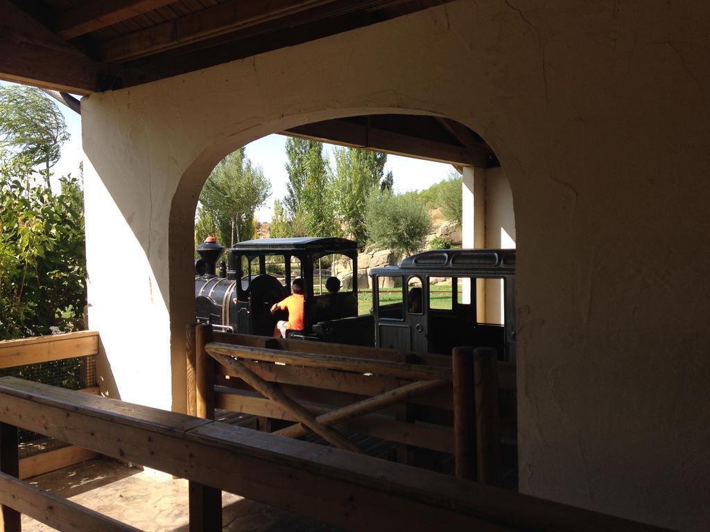 Apartamento Turistico Cigueena De Arguedas Buitenkant foto